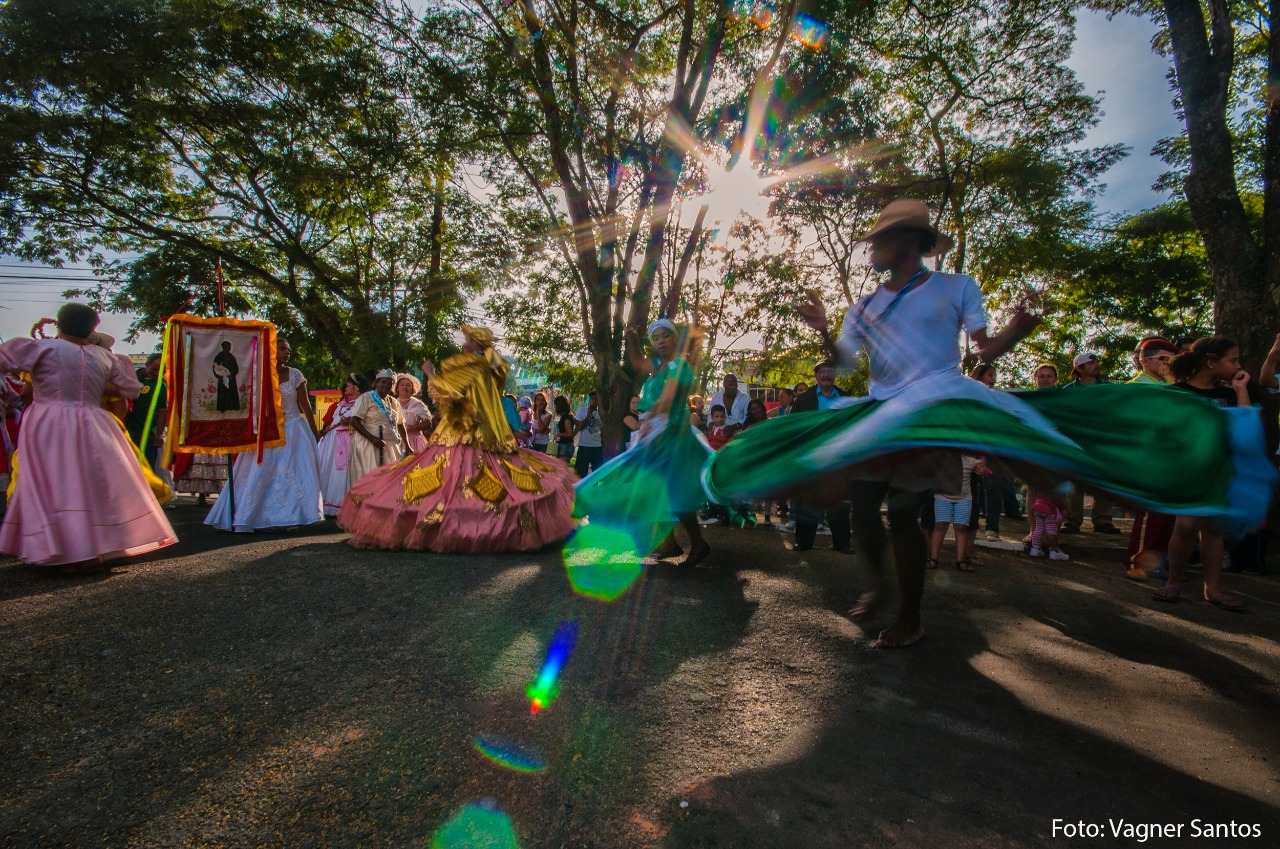 ELA ESTÁ DE VOLTA: CONGADA DE SÃO BENEDITO FAZ 71 E COMEMORA COM EVENTO PRESENCIAL