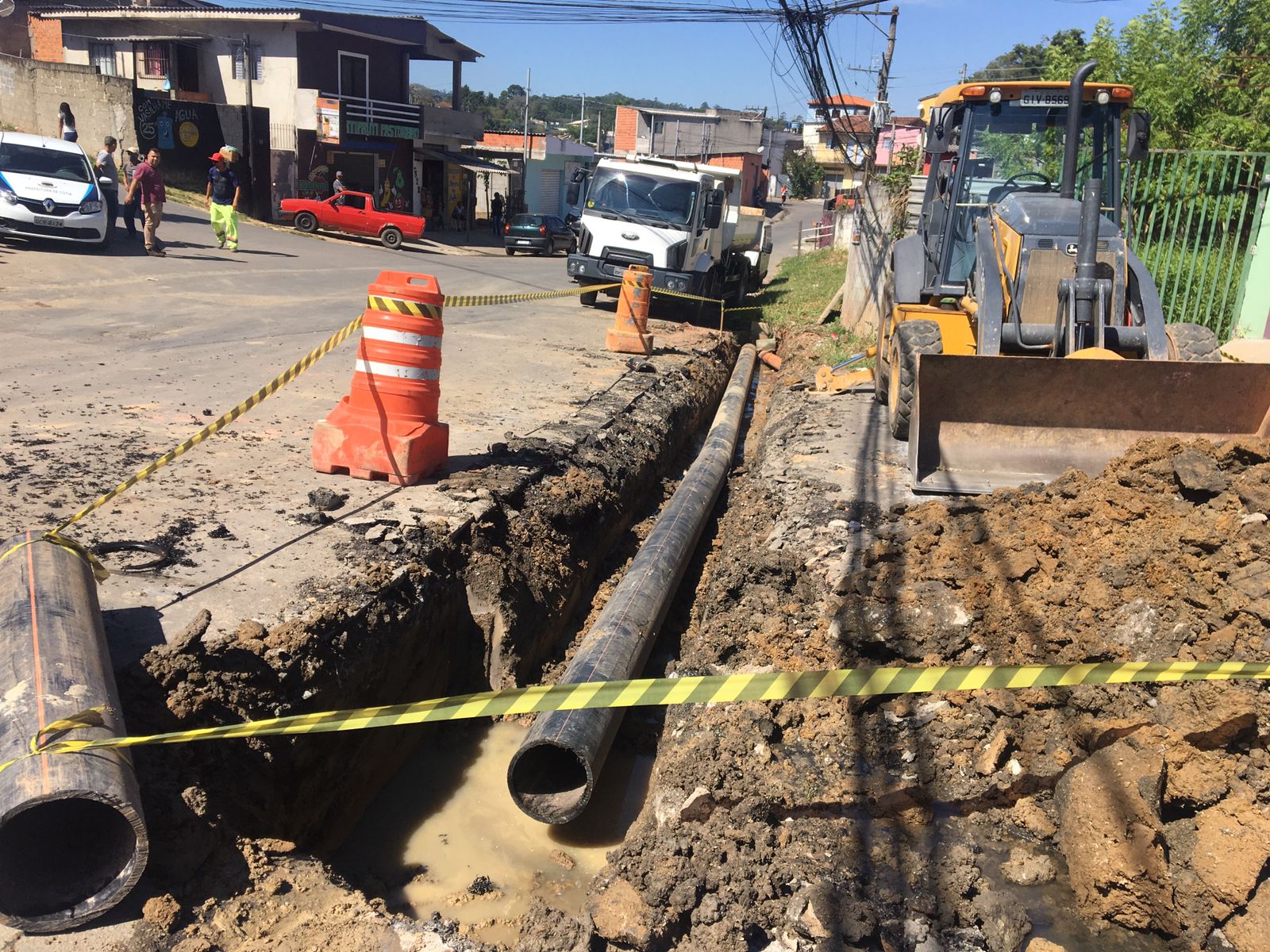 PREFEITURA DE COTIA EXECUTA OBRAS PARA MELHORAR A DRENAGEM URBANA