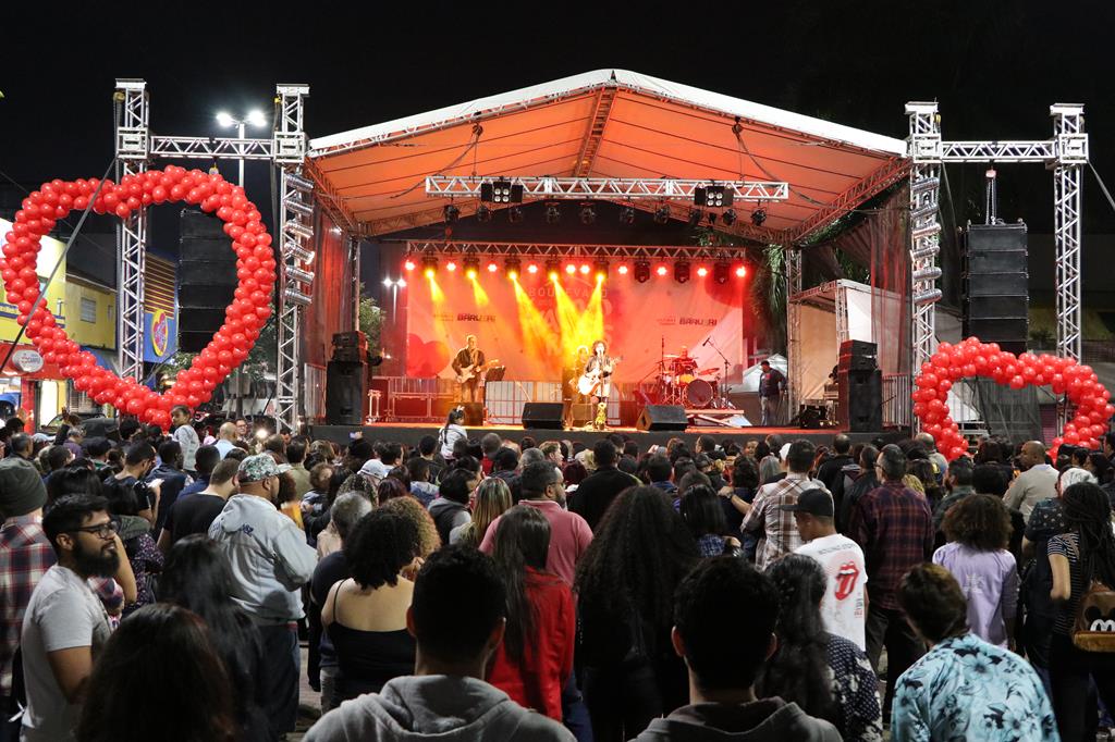 Boulevard dos Namorados terá shows de Zeca Baleiro e Claudio Zoli