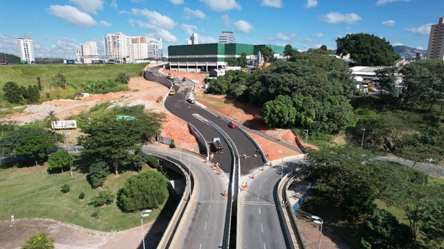 <strong>Prefeitura conclui e libera nova avenida Mario Sadanori Doi</strong>