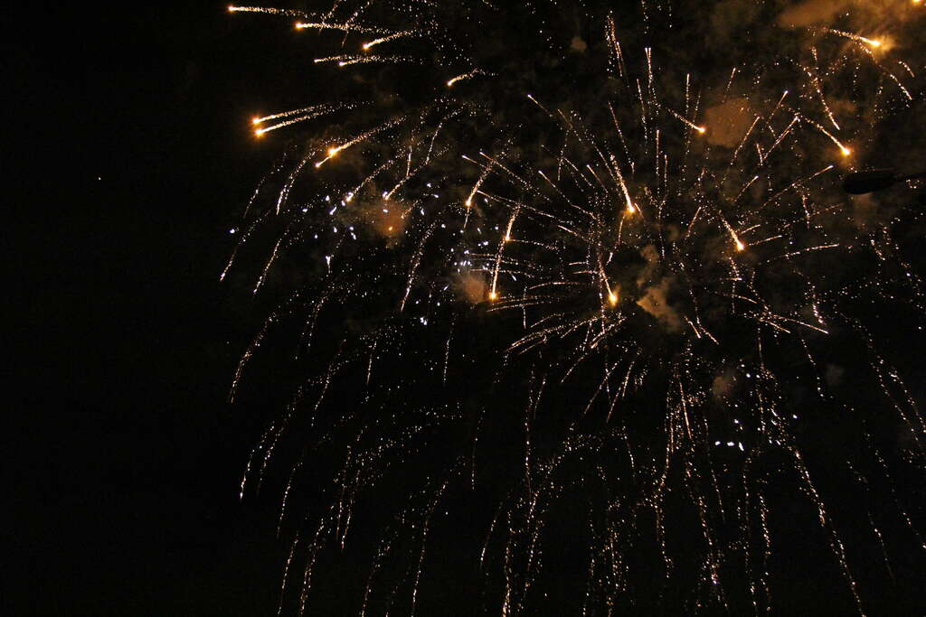 Barueri celebra Dia de São João com show pirotécnico