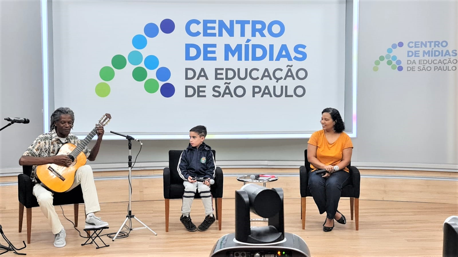 <strong>Estudantes da rede participam de programa educativo sobre tradições culturais</strong>