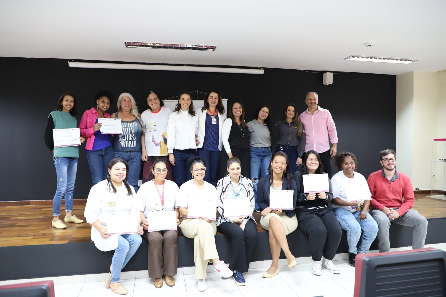 <strong>Programa ‘Mulheres na Construção’ conclui ciclo e entrega certificados</strong>