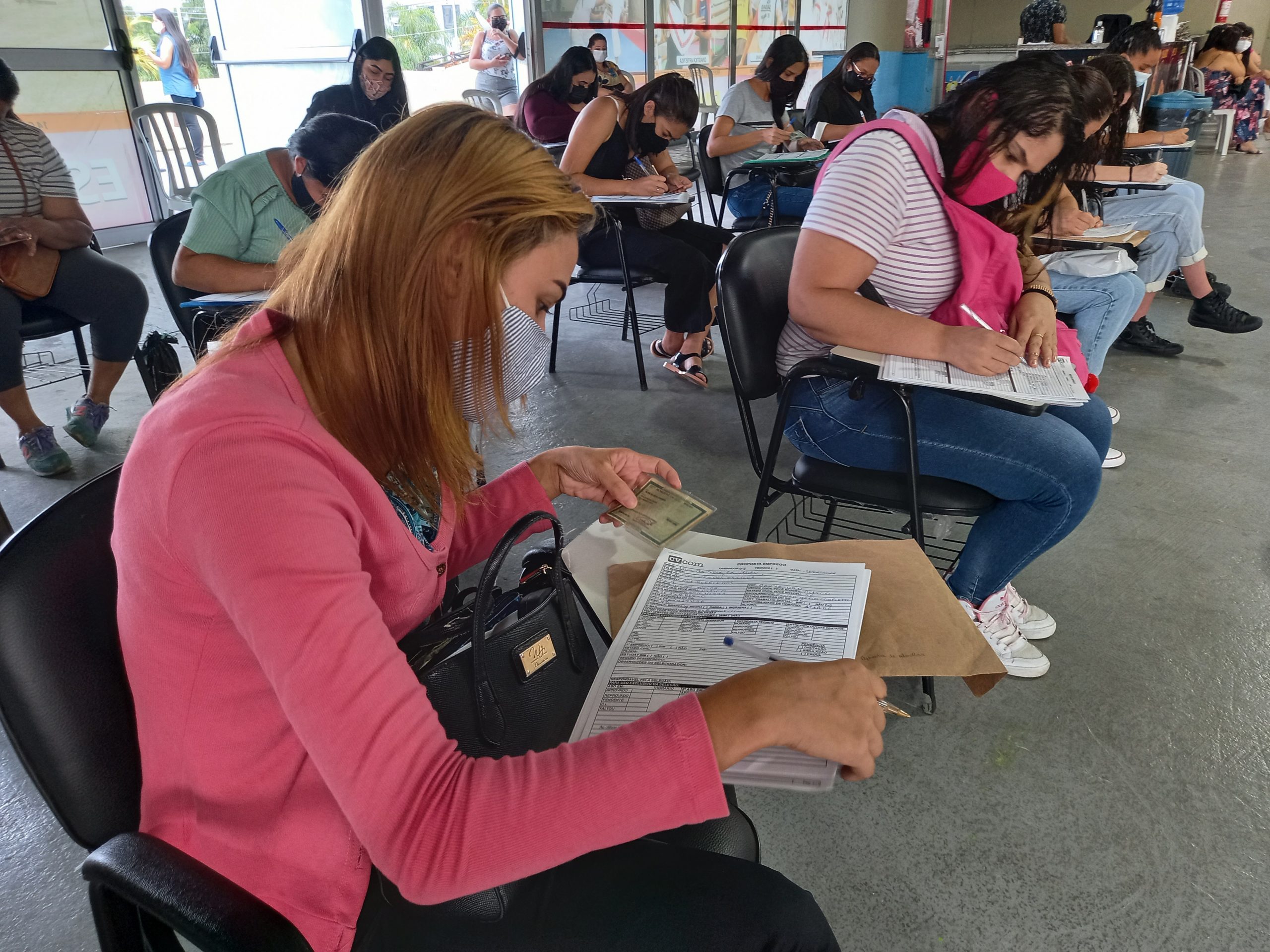 <strong>Casa do Trabalhar faz seleção para&nbsp;</strong><strong>operador de atendimento júnior</strong>