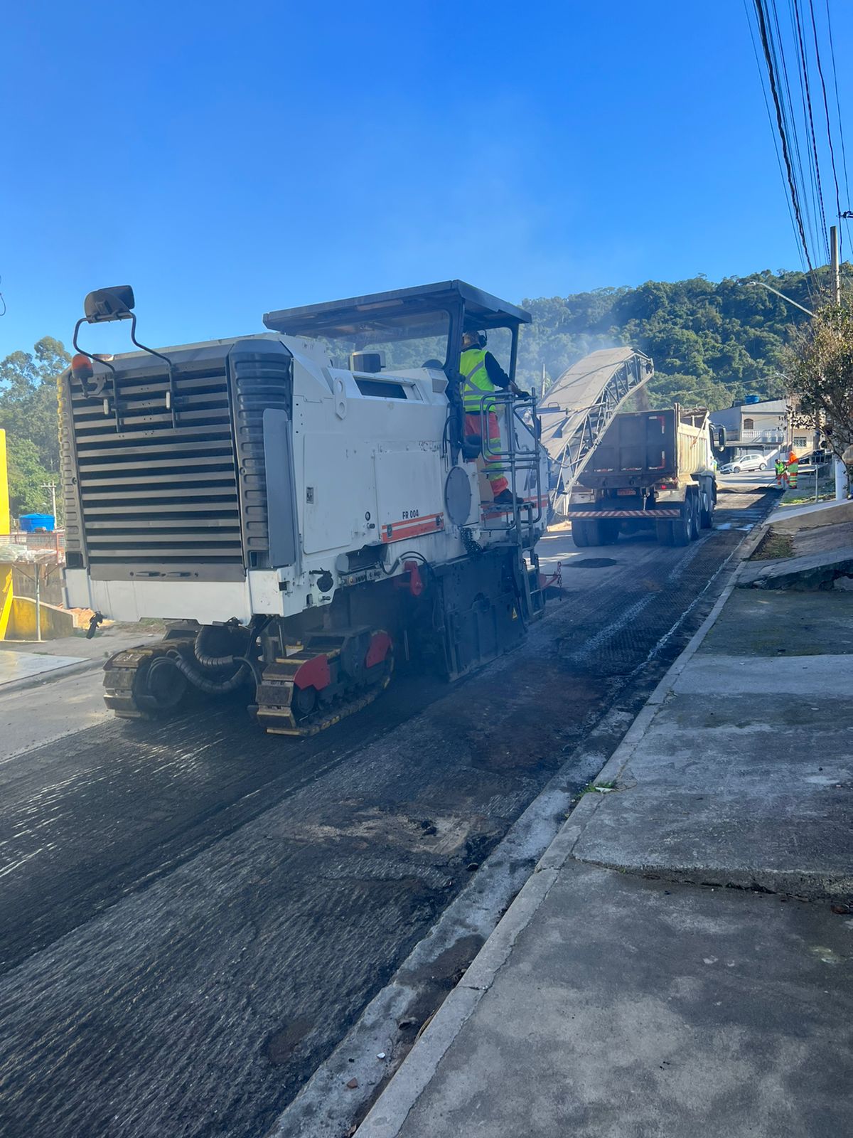 <strong>Programa Asfalto Novo chega ao bairro Recanto Vista Alegre</strong>