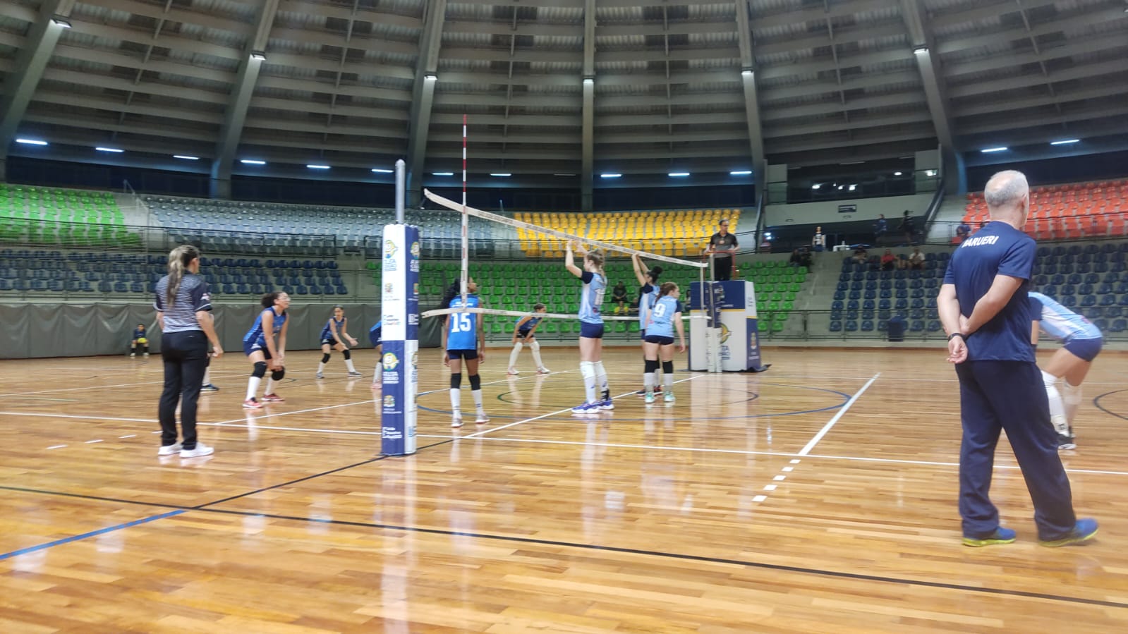 <strong>Barueri Esporte Forte Sub-14 bate o São José Vôlei e termina o primeiro turno invicto</strong>