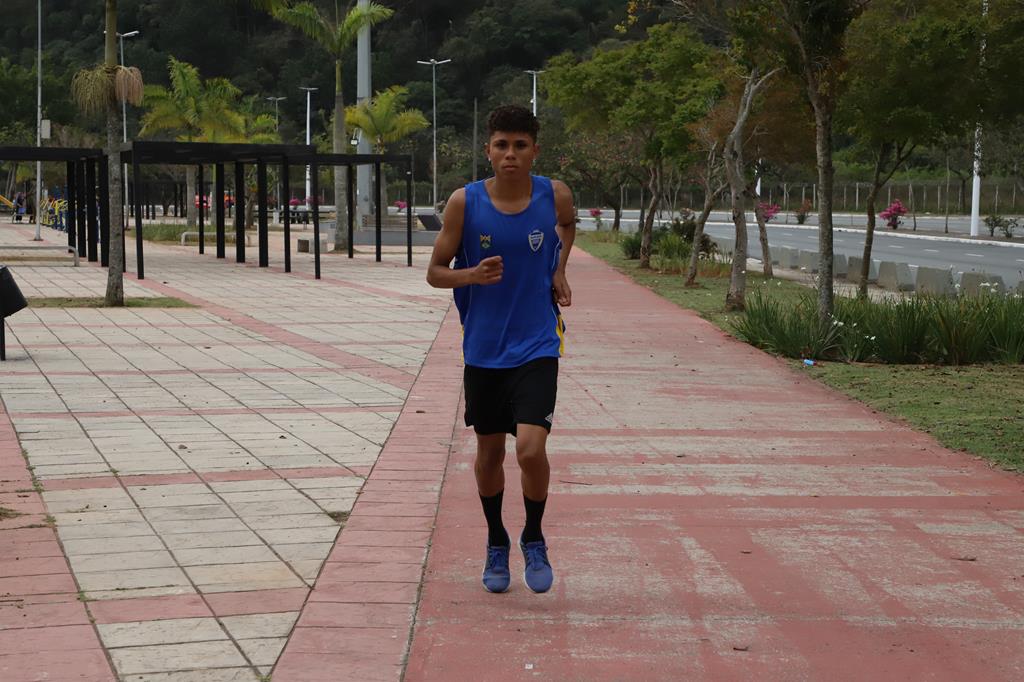Vinicius, atleta de futuro formado em Barueri
