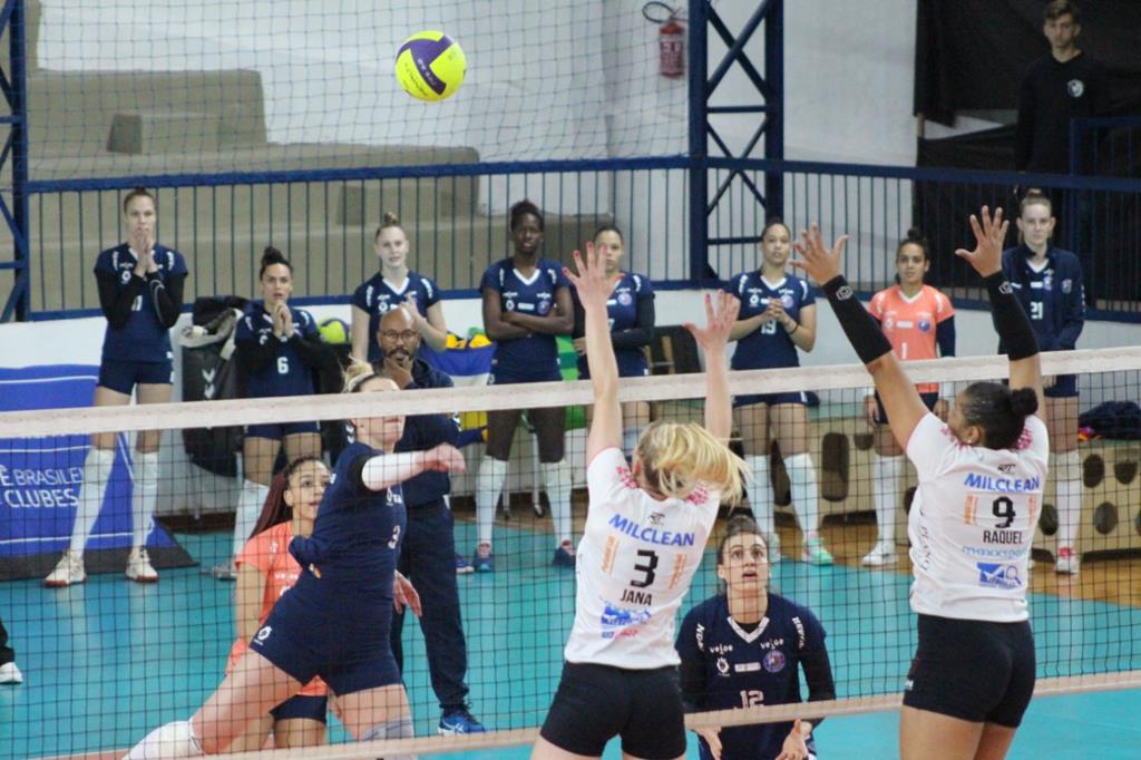 Barueri Vôlei vence Taubaté de virada pelo Campeonato Paulista