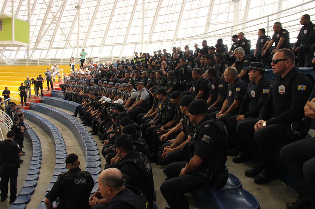 Operação Primavera Segura começa com as forças policiais no ginásio José Corrêa