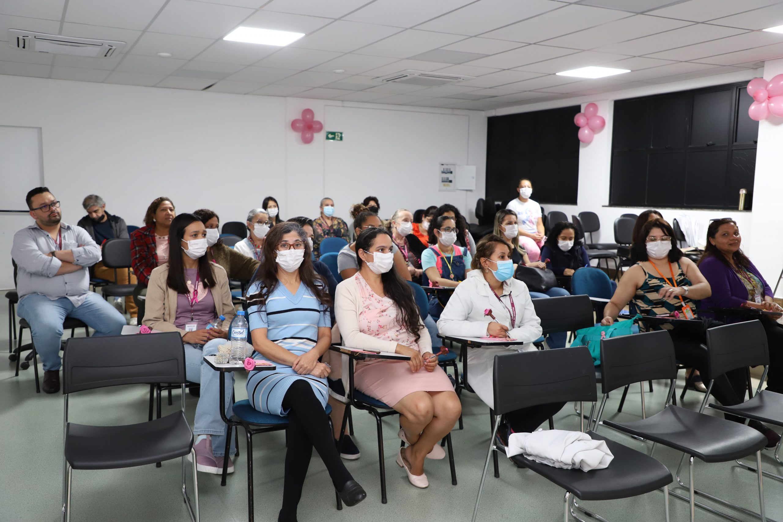 <strong>Palestra trata da prevenção, rastreio</strong>&nbsp;<strong>e sinais do câncer de mama</strong>&nbsp;