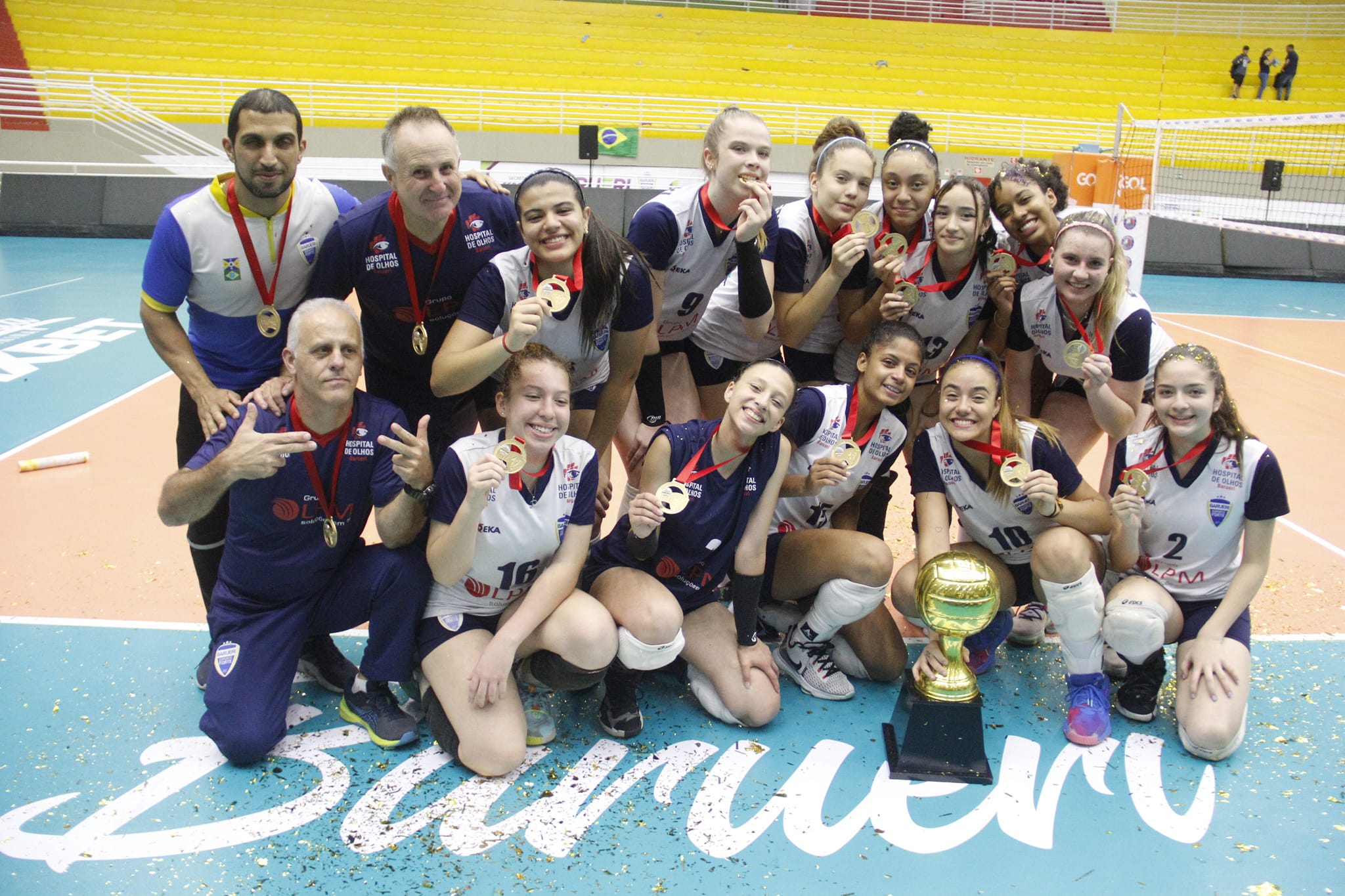 <strong>Barueri Esporte Sub-15 é campeã invicta do Metropolitano de Vôlei Feminino</strong>