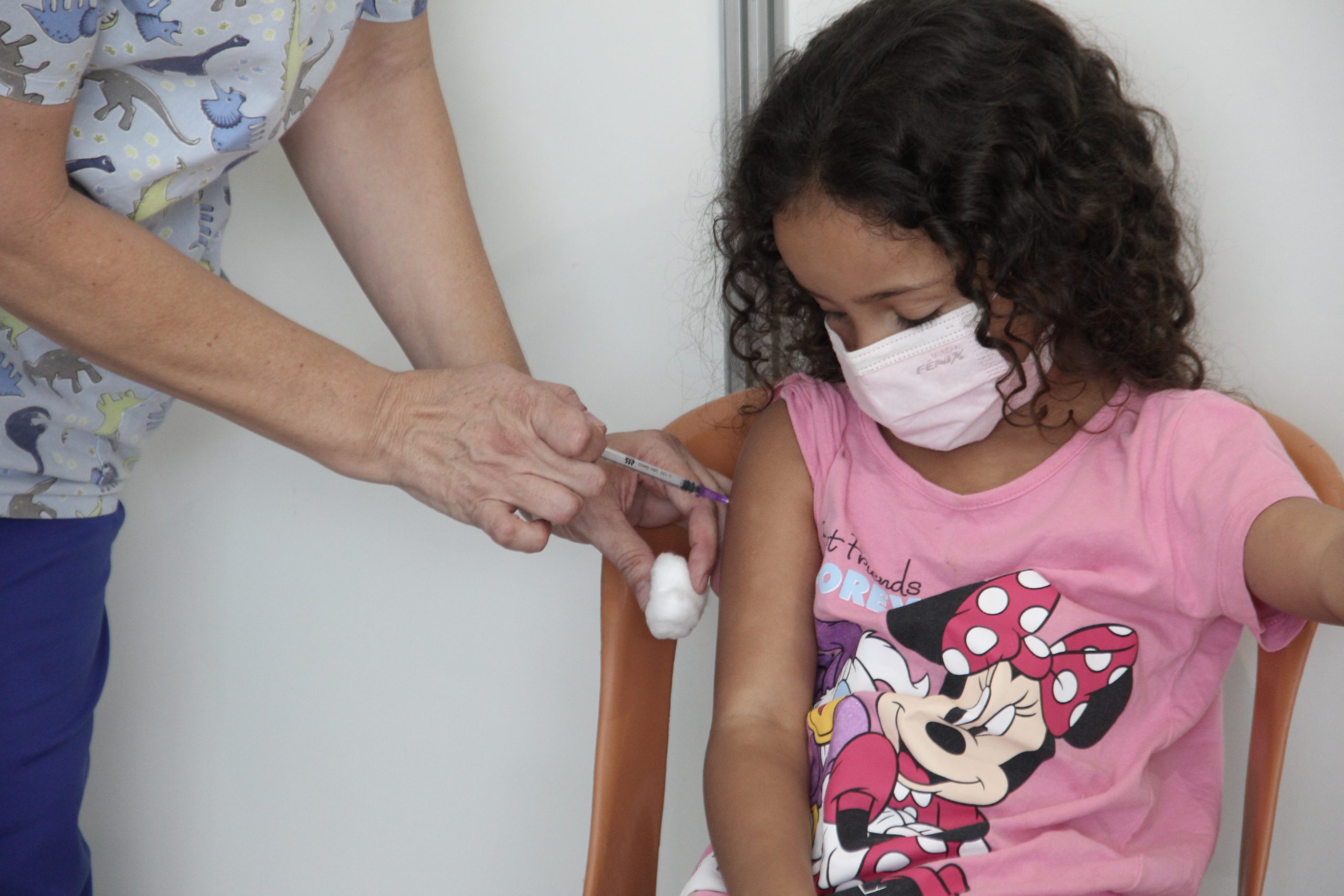 Com surgimento de novos casos, Saúde reforça recomendação da vacina contra meningite