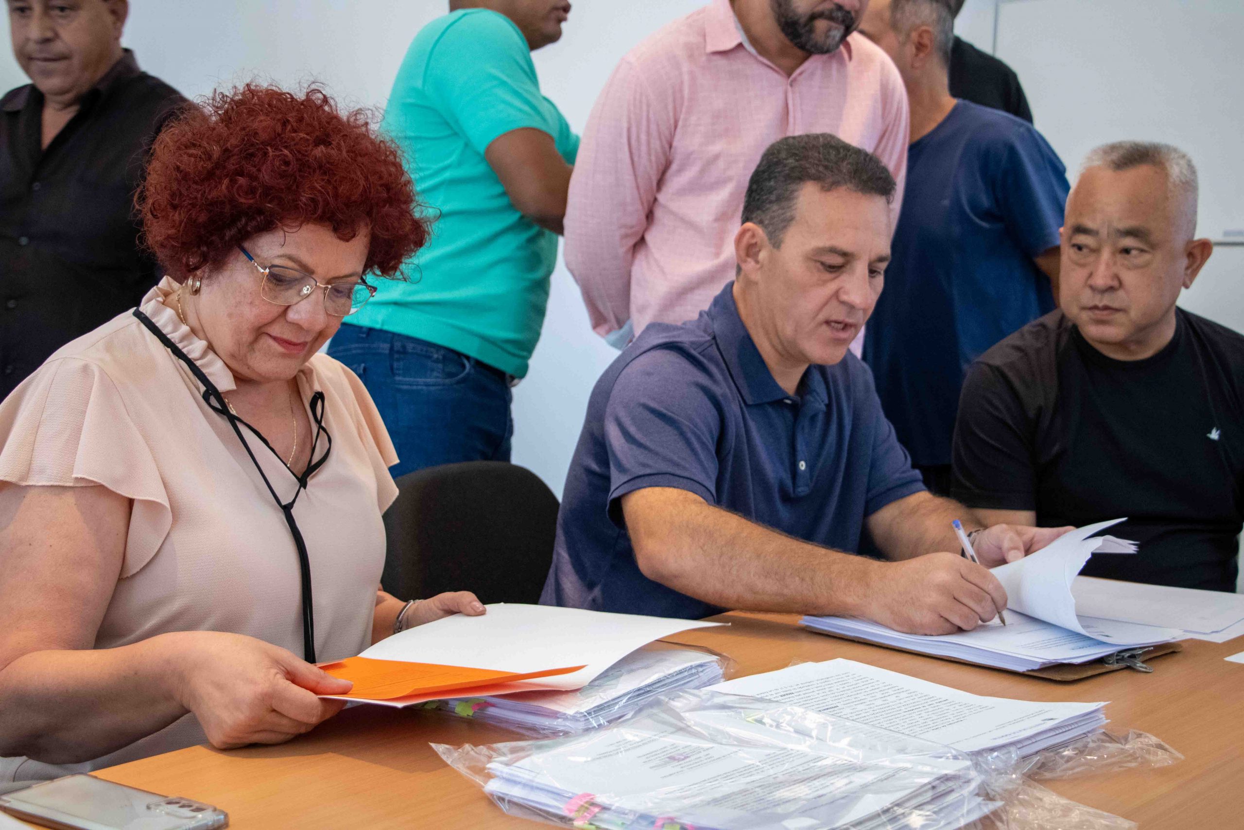 <strong>Donos de imóveis no Recanto dos Victors recebem Título de Propriedade</strong>
