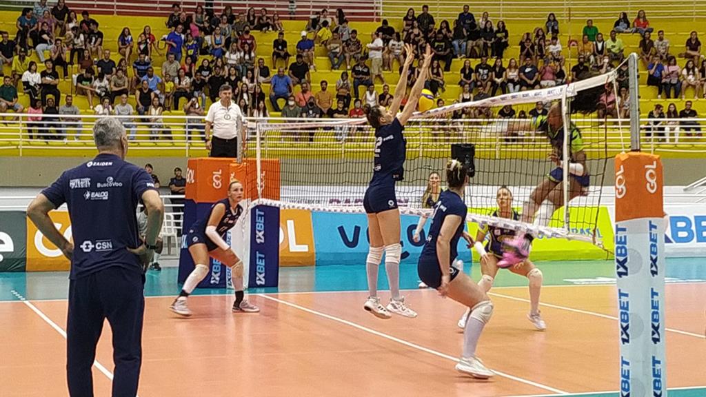 Barueri Vôlei vence duas partidas consecutivas e sobe na classificação