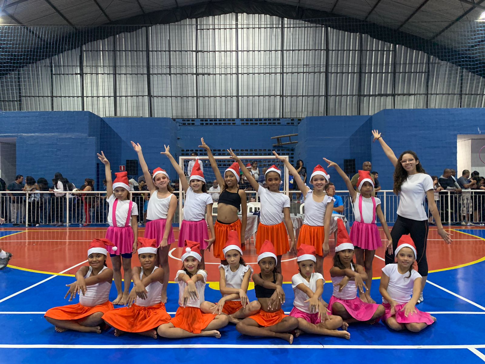 <strong>Ginástica Artística de Jandira encerra atividades do ano com apresentação em alto estilo</strong>