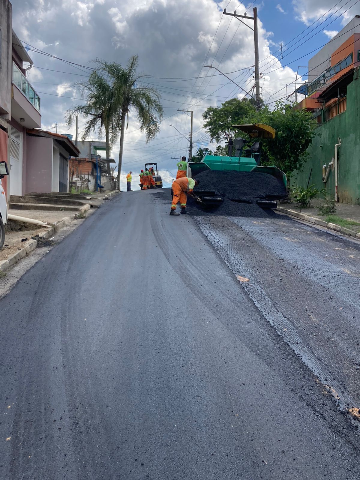 <strong>Asfalto Novo: Prefeitura de Cotia inicia a revitalização das ruas do Jardim Petrópolis</strong>