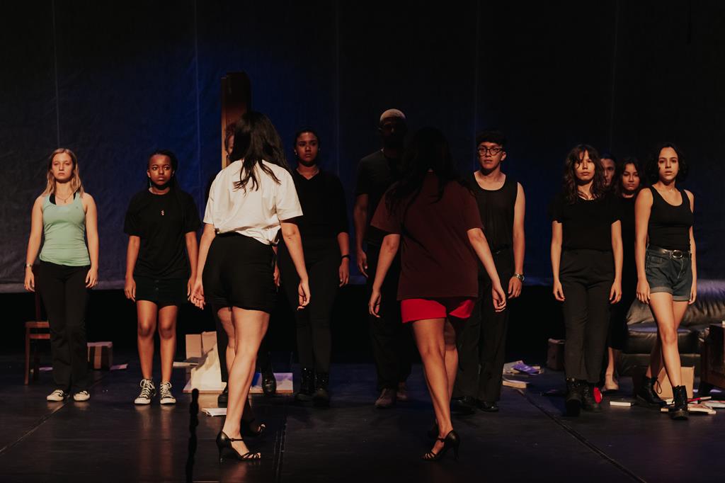 Entrada gratuita: Barueri apresenta o espetáculo ‘Os subversivos’ na sexta-feira, 24